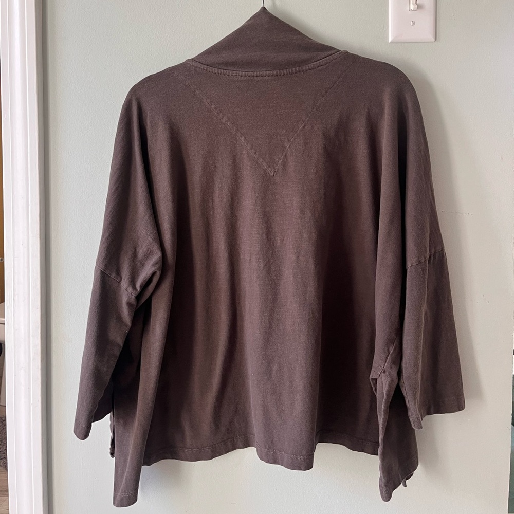 Mersea Catalina turtleneck tee soft clay brown medium - Picture 4 of 9